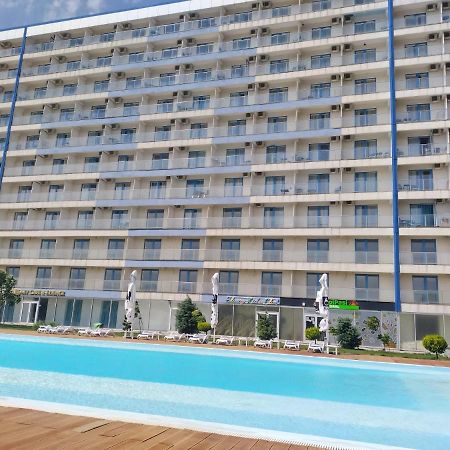 Blaxy Resort Stefi Cu Acces La Piscine Gratuit Douăzeci şi Trei August Exteriör bild