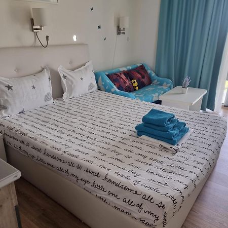 Blaxy Resort Stefi Cu Acces La Piscine Gratuit Douăzeci şi Trei August Exteriör bild