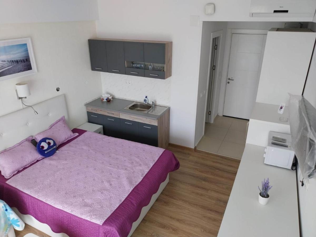 Blaxy Resort Stefi Cu Acces La Piscine Gratuit Douăzeci şi Trei August Exteriör bild