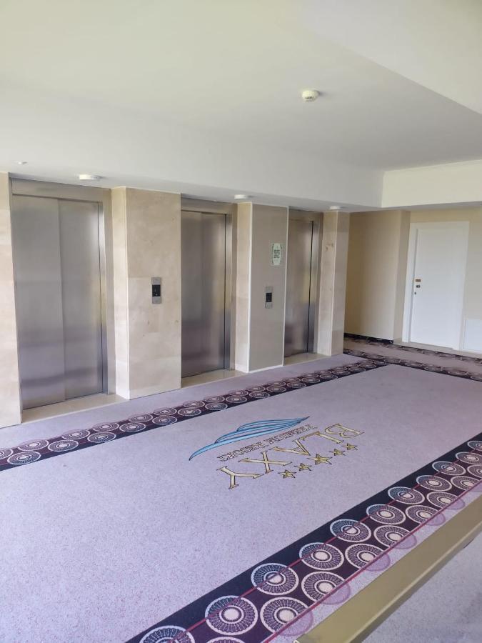 Blaxy Resort Stefi Cu Acces La Piscine Gratuit Douăzeci şi Trei August Exteriör bild