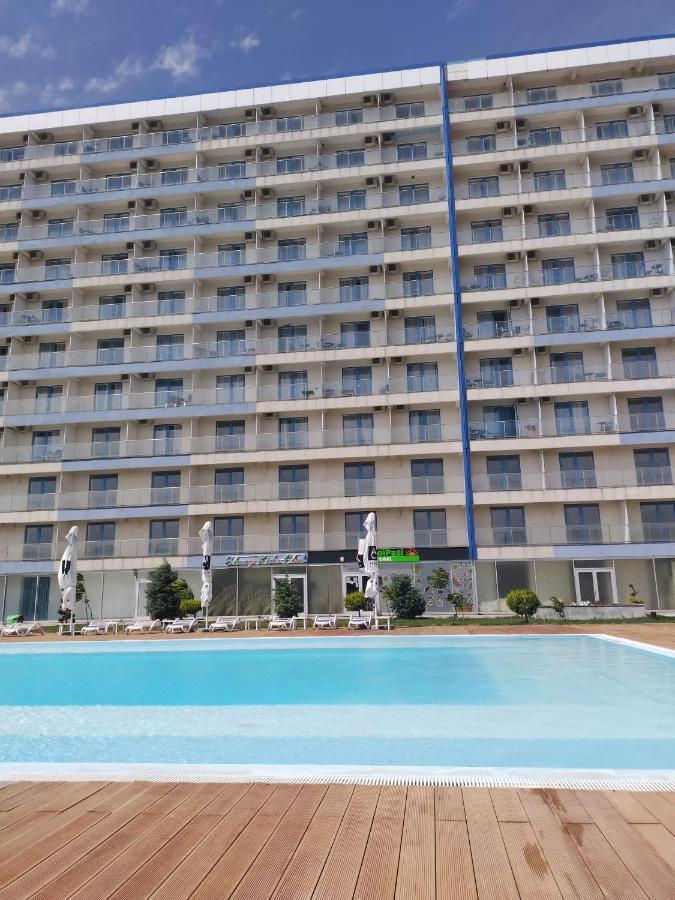 Blaxy Resort Stefi Cu Acces La Piscine Gratuit Douăzeci şi Trei August Exteriör bild