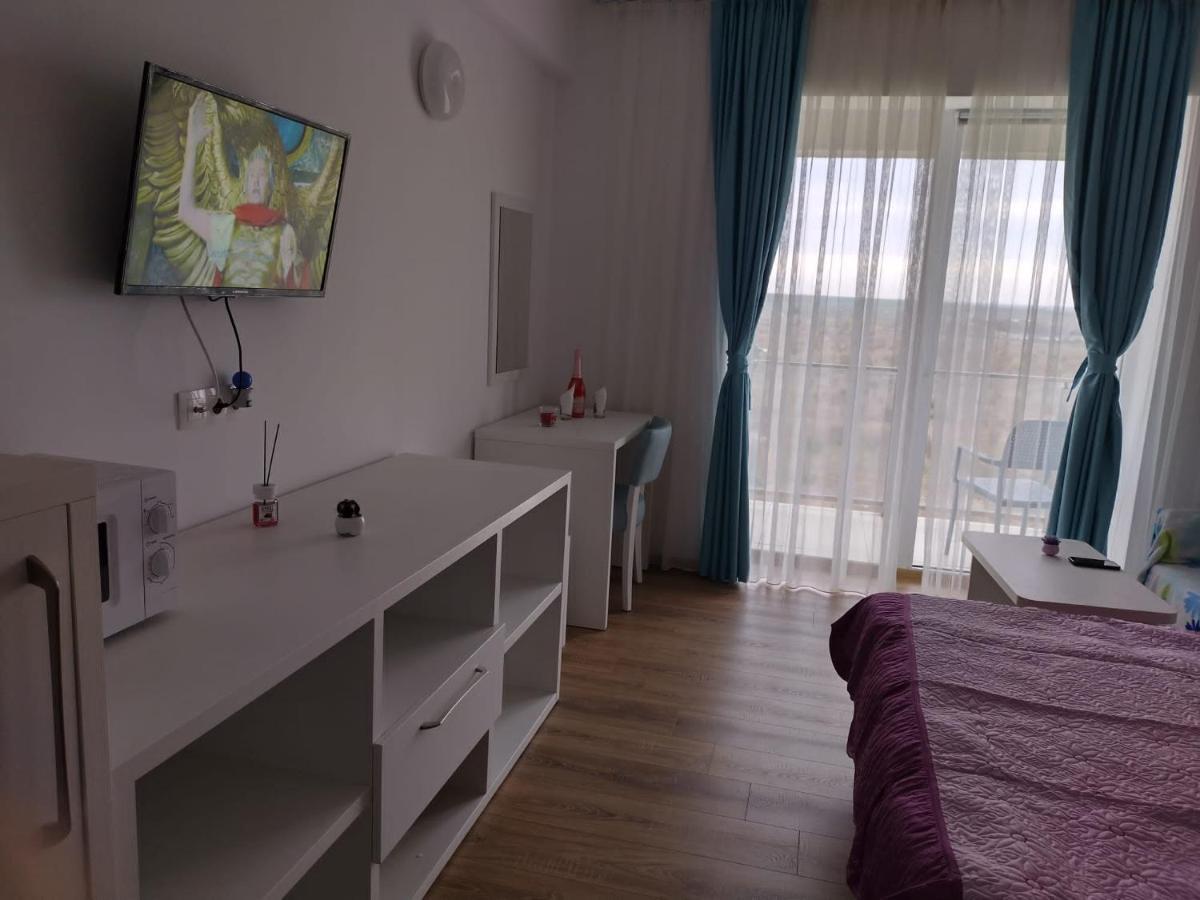 Blaxy Resort Stefi Cu Acces La Piscine Gratuit Douăzeci şi Trei August Exteriör bild
