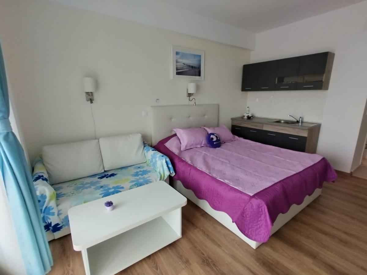 Blaxy Resort Stefi Cu Acces La Piscine Gratuit Douăzeci şi Trei August Exteriör bild