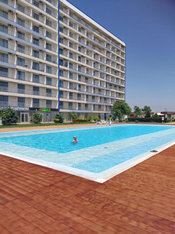 Blaxy Resort Stefi Cu Acces La Piscine Gratuit Douăzeci şi Trei August Exteriör bild