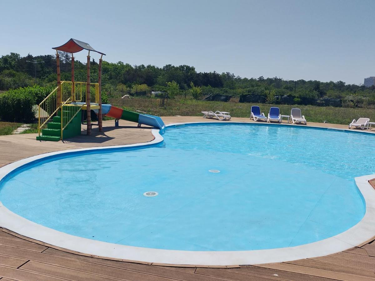 Blaxy Resort Stefi Cu Acces La Piscine Gratuit Douăzeci şi Trei August Exteriör bild