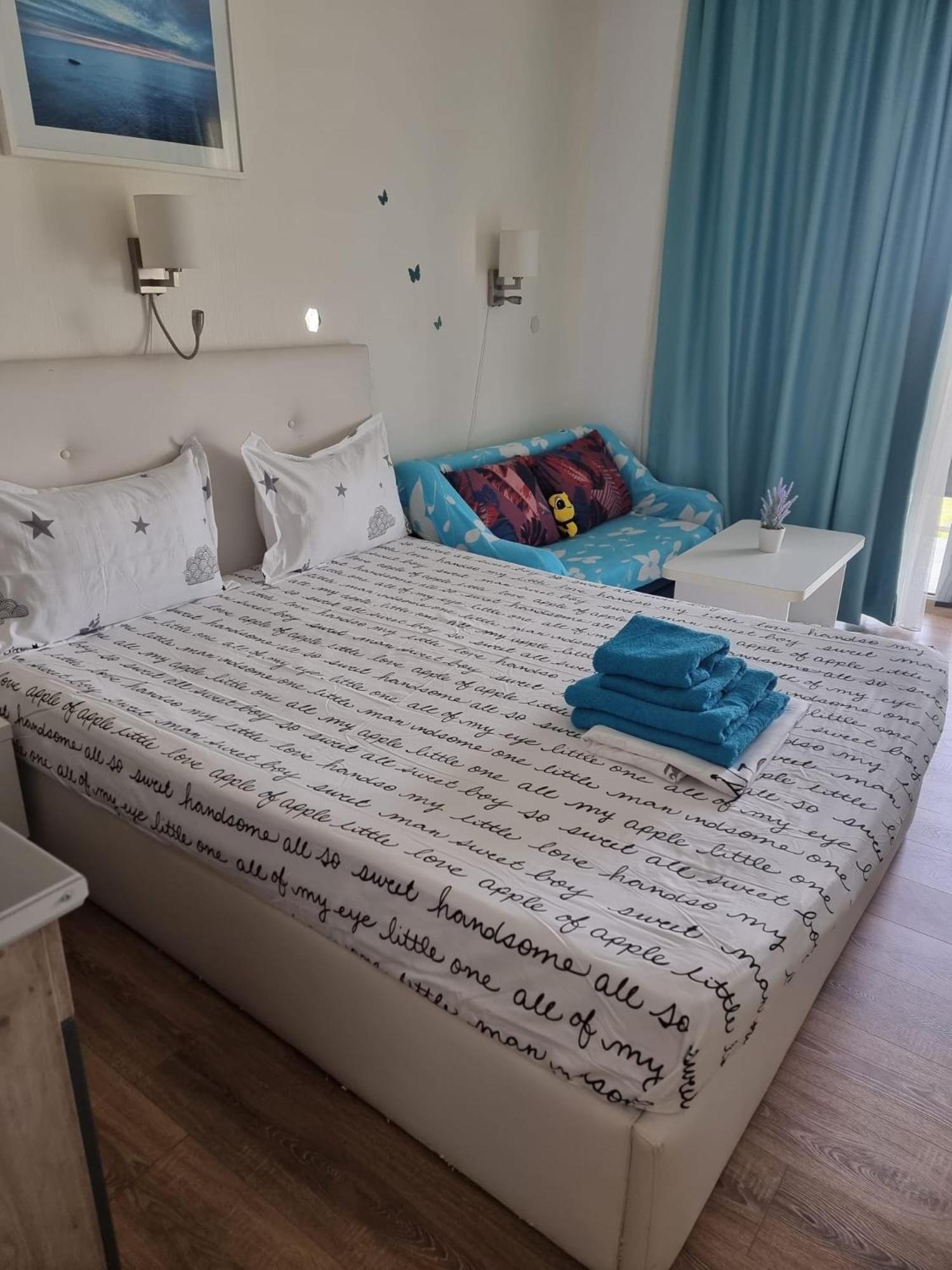 Blaxy Resort Stefi Cu Acces La Piscine Gratuit Douăzeci şi Trei August Exteriör bild