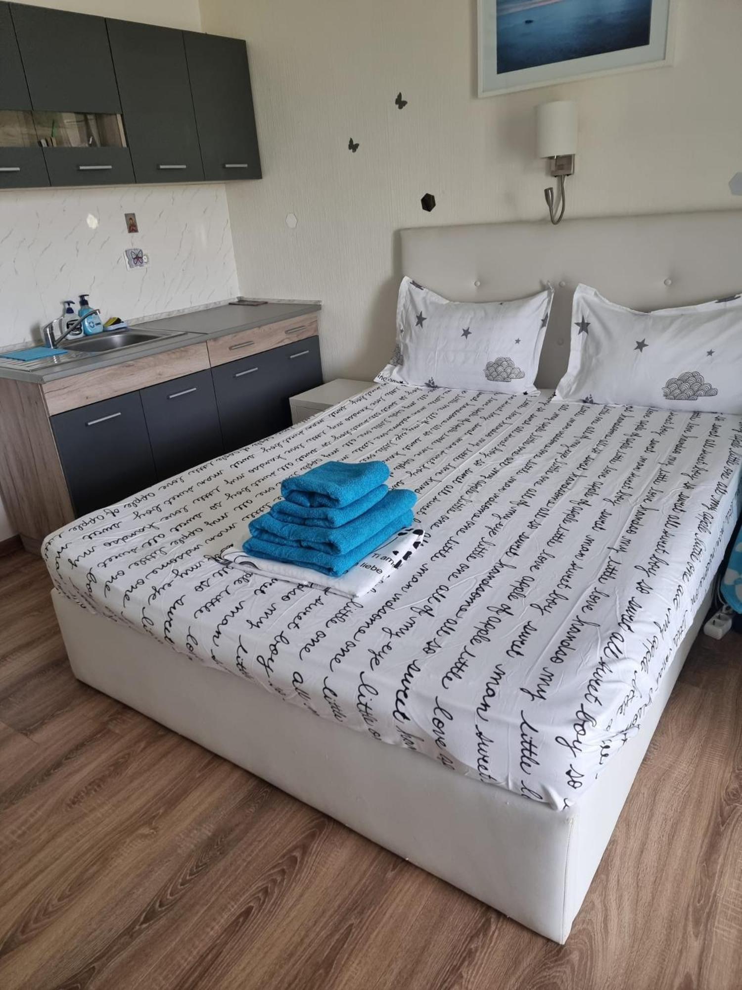 Blaxy Resort Stefi Cu Acces La Piscine Gratuit Douăzeci şi Trei August Exteriör bild